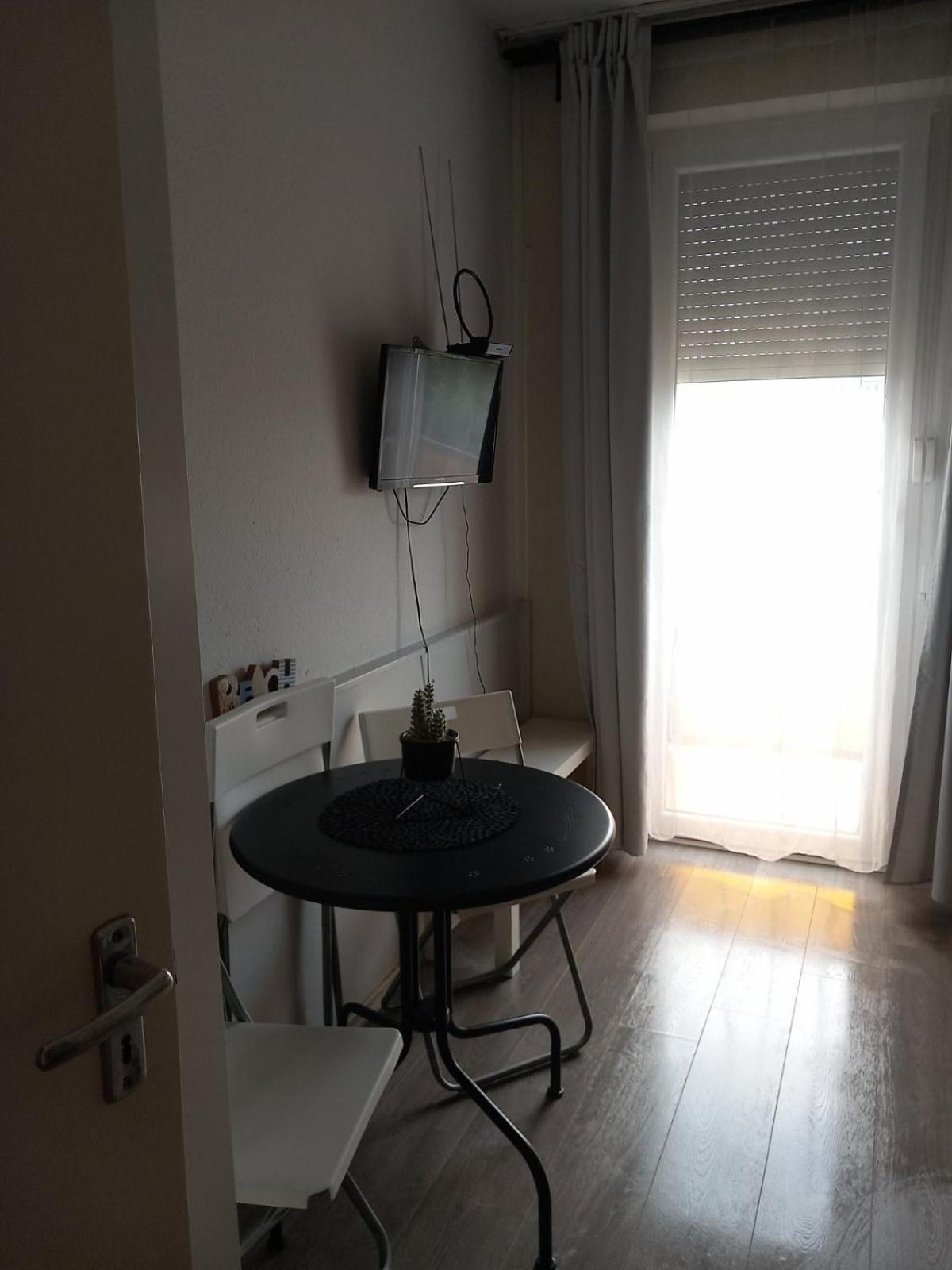 Milan Apartmanok Шіофок Екстер'єр фото