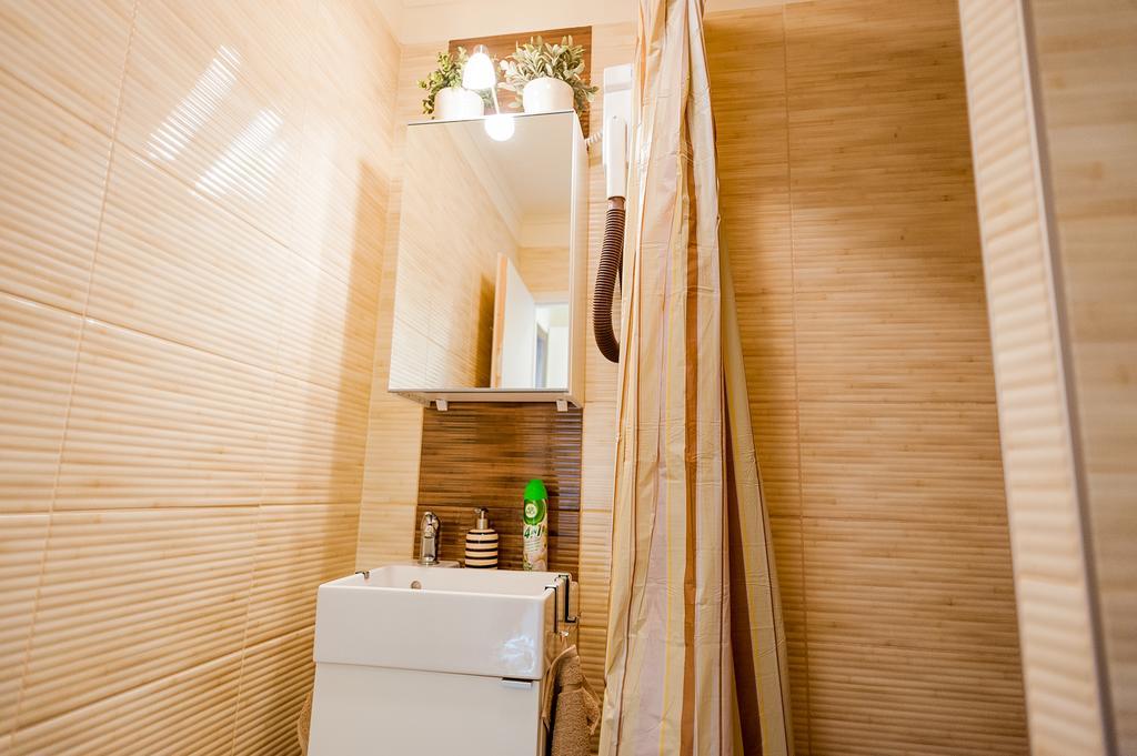 Milan Apartmanok Шіофок Екстер'єр фото