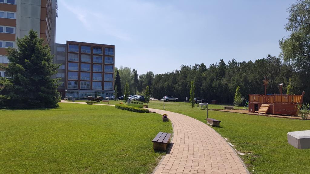 Milan Apartmanok Шіофок Екстер'єр фото