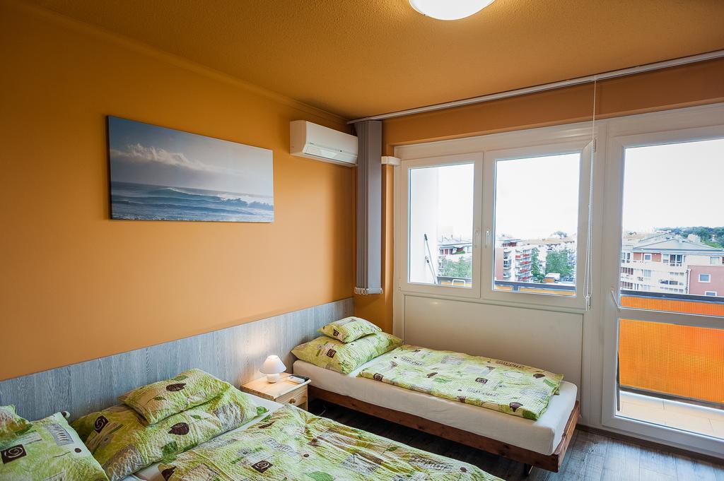 Milan Apartmanok Шіофок Екстер'єр фото