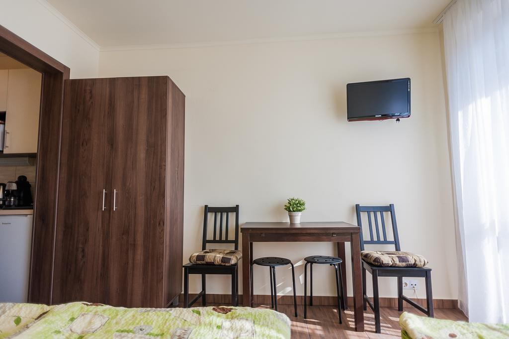 Milan Apartmanok Шіофок Екстер'єр фото
